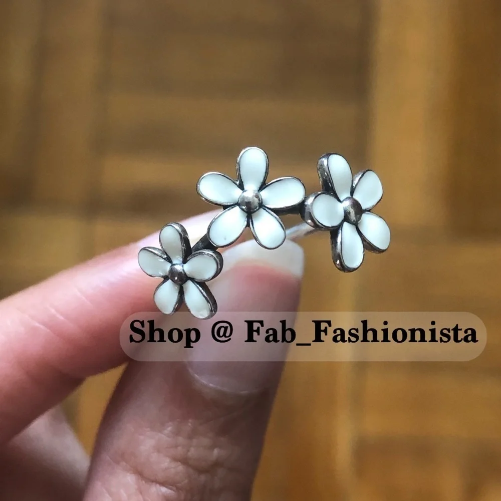 Pandora Sterling Silver 3 flower Daisy Ring